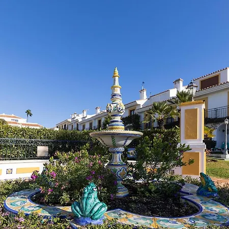 042 Classic 2 Bed Andalusian Townhouse 500m From * Sitio de Calahonda