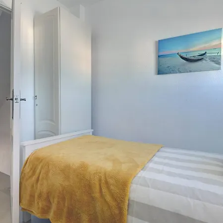 042 Classic 2 Bed Andalusian Townhouse 500m From * Mijas