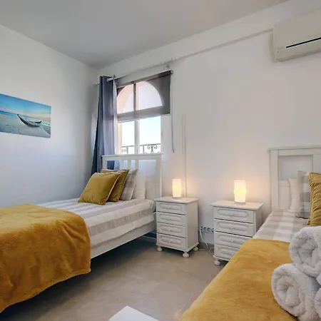 042 Classic 2 Bed Andalusian Townhouse 500m From