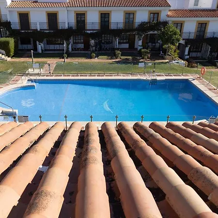042 Classic 2 Bed Andalusian Townhouse 500m From Vakantiehuis